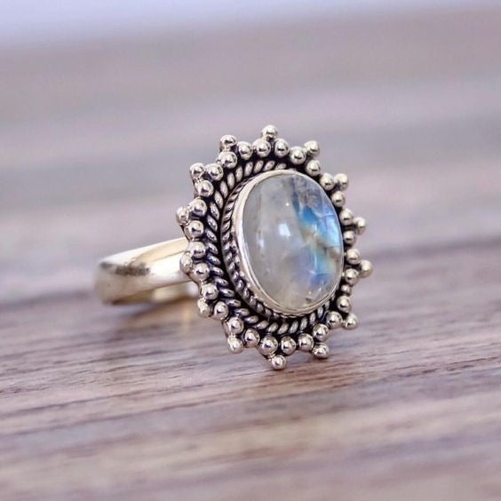 Inlaid moonstone gemstone ring