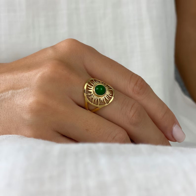 Retro Green Gemstone Sun Hollow Ring Fashion Women