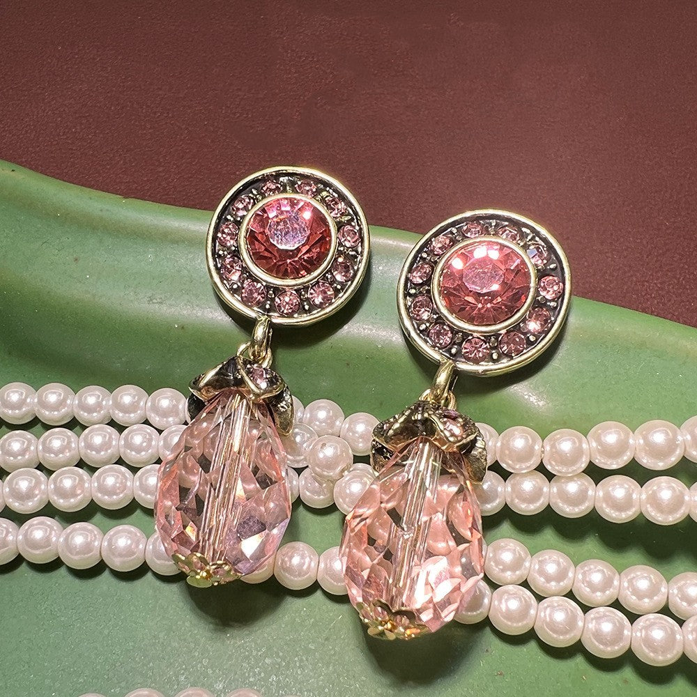 High-grade Crystal Zircon Stylish Textured Earrings