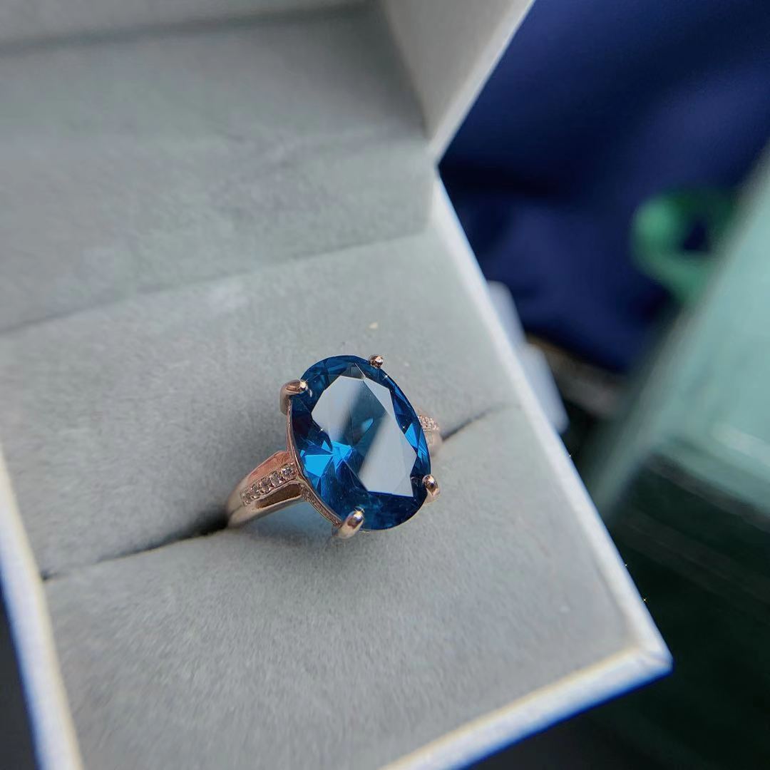 Women's Fashion Colored Gemstone Ring