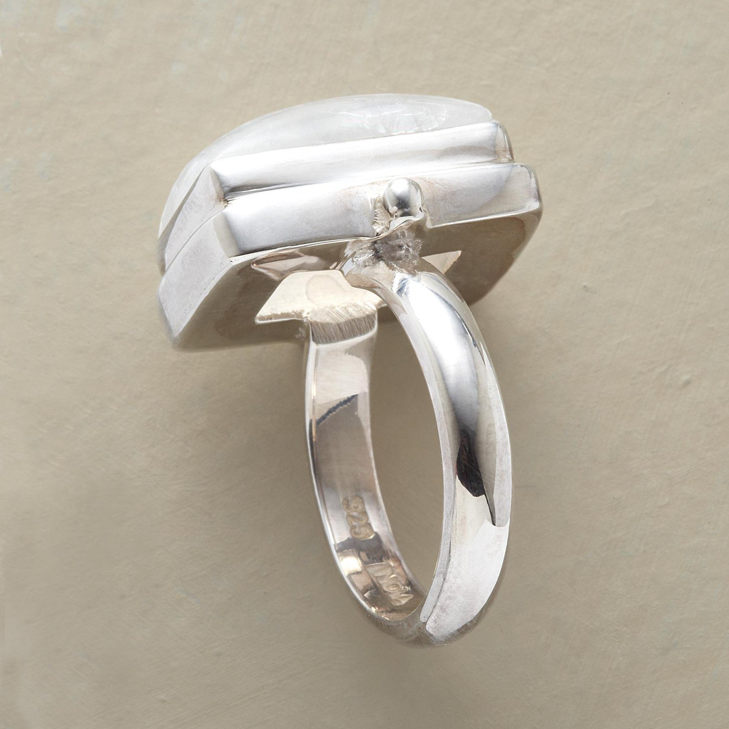 Fashion Antique Natural Gemstone Moonstone Ring