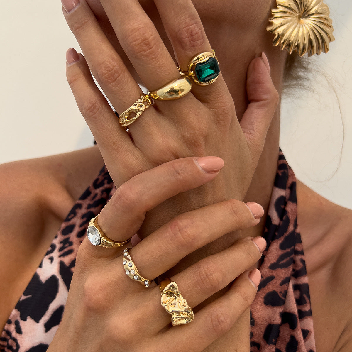 Wind Color Gemstone Inlaid Ring Suit