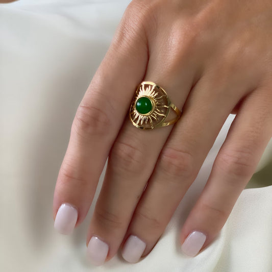 Retro Green Gemstone Sun Hollow Ring Fashion Women