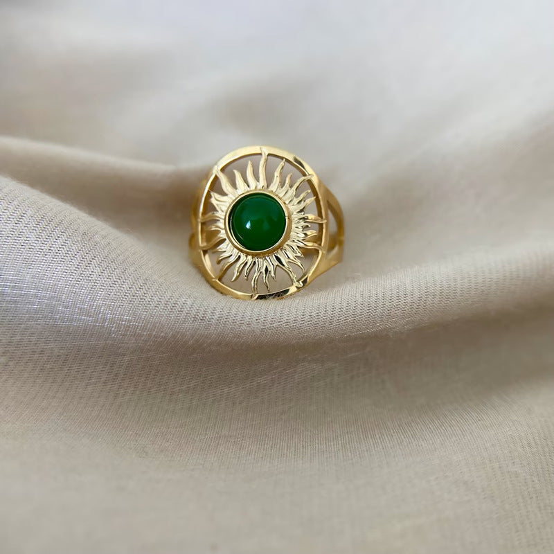 Retro Green Gemstone Sun Hollow Ring Fashion Women