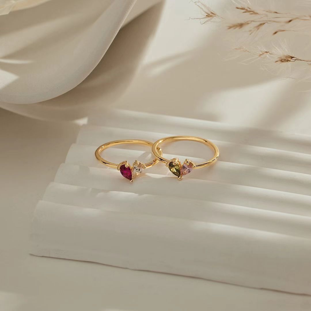 Fashionable Teardrop Gemstone Simple Women's Ring